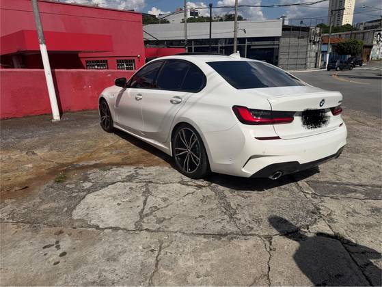 BMW 320i 2.0 16V TURBO GASOLINA M SPORT AUTOMÁTICO